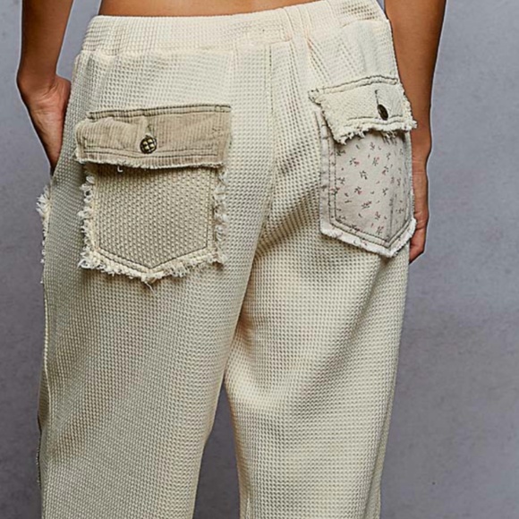 POL “ Jess “ POL Thermal and Camo Printed Contrast Pants 29 - Picture 4 of 4